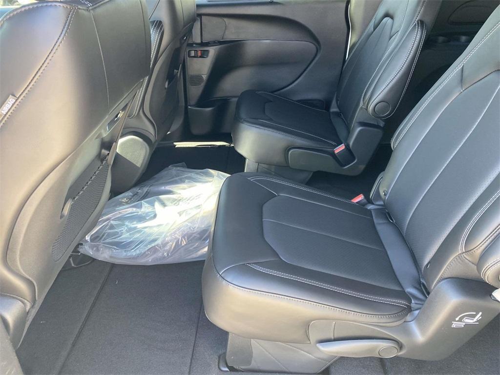 new 2026 Chrysler Pacifica car, priced at $36,135
