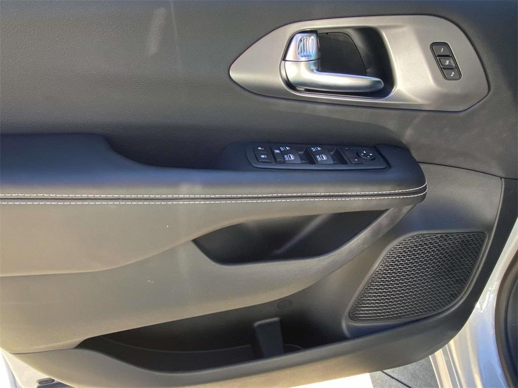 new 2026 Chrysler Pacifica car, priced at $36,135