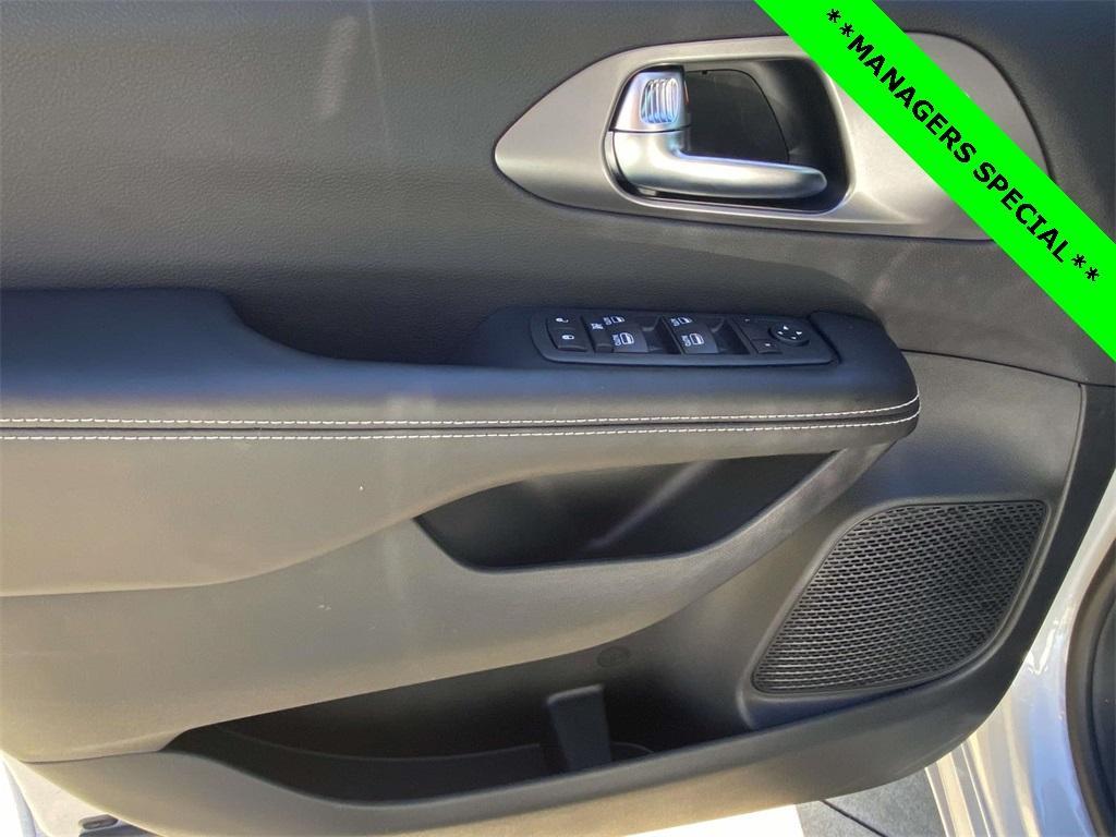 new 2026 Chrysler Pacifica car, priced at $34,999