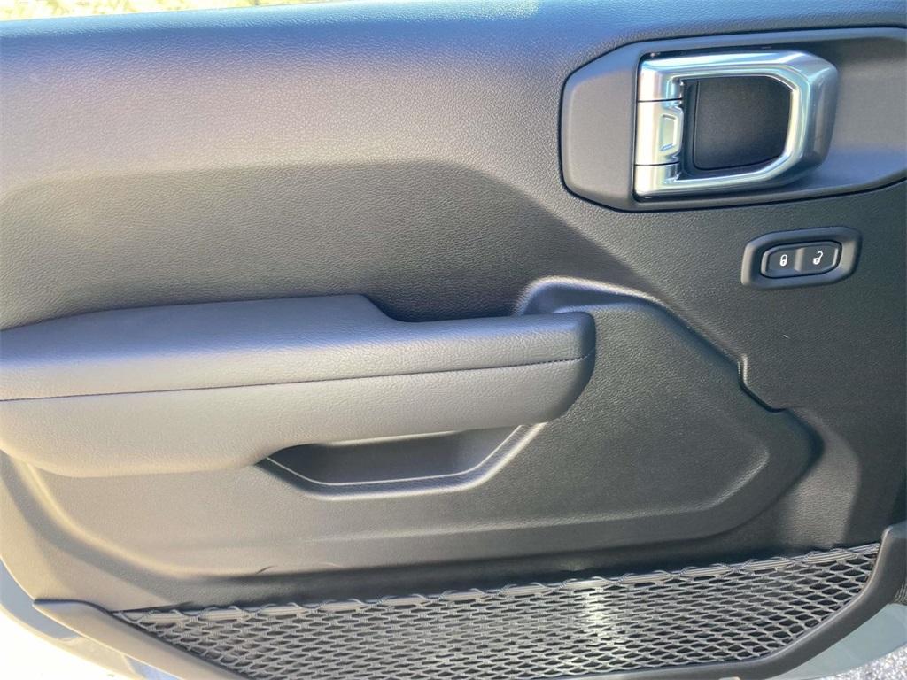 new 2026 Jeep Wrangler car, priced at $38,999