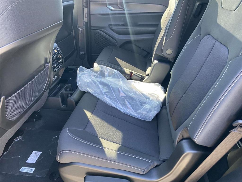 new 2025 Jeep Grand Cherokee L car, priced at $29,325