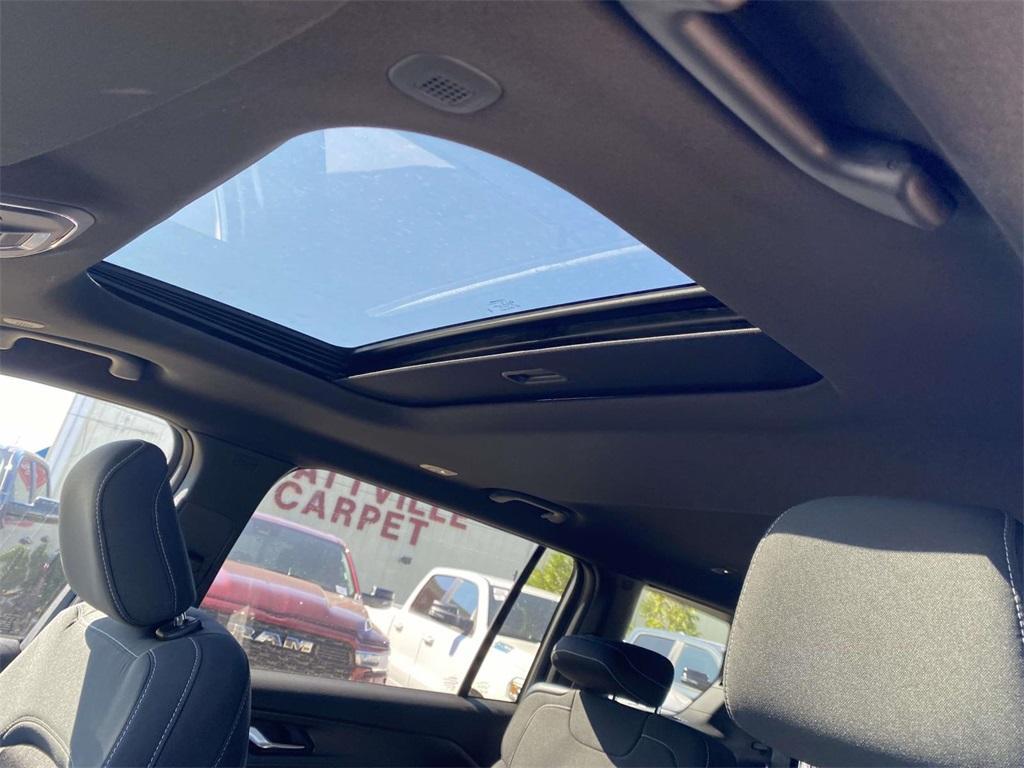 new 2025 Jeep Grand Cherokee L car, priced at $29,325