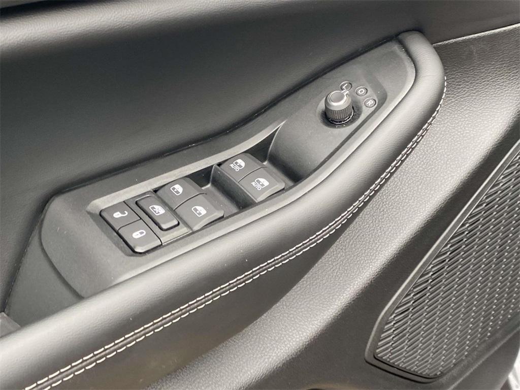 new 2025 Jeep Grand Cherokee car, priced at $29,995