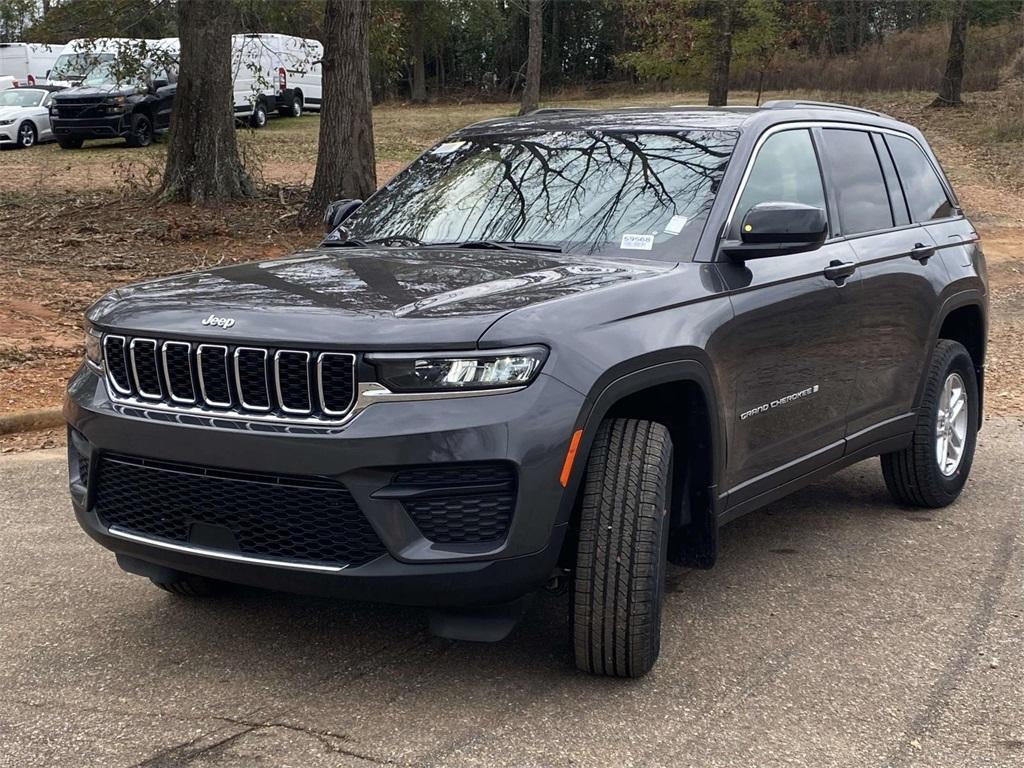 new 2025 Jeep Grand Cherokee car, priced at $29,995