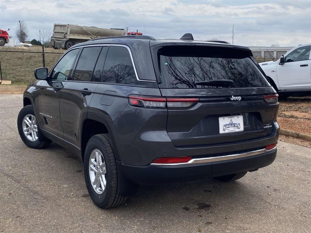 new 2025 Jeep Grand Cherokee car, priced at $29,995