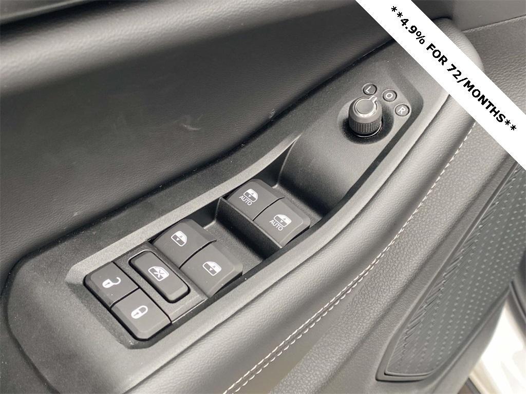 new 2025 Jeep Grand Cherokee car, priced at $32,275