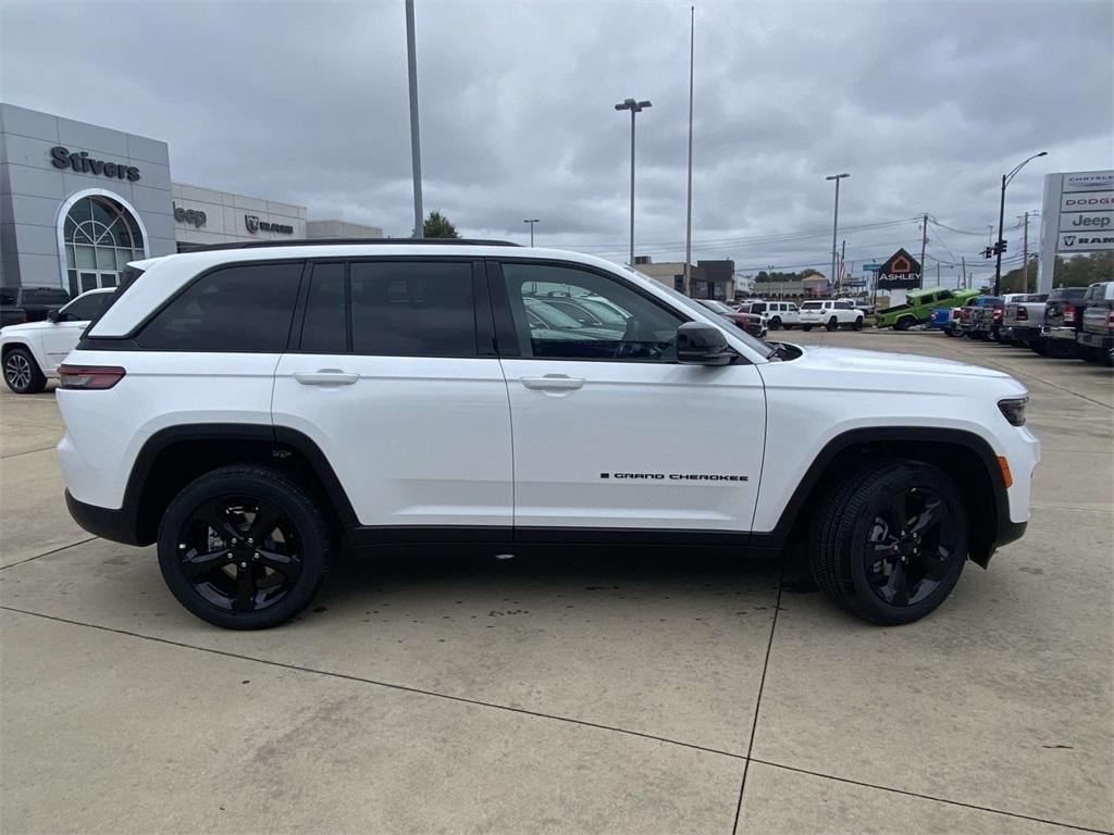 new 2025 Jeep Grand Cherokee car, priced at $31,975