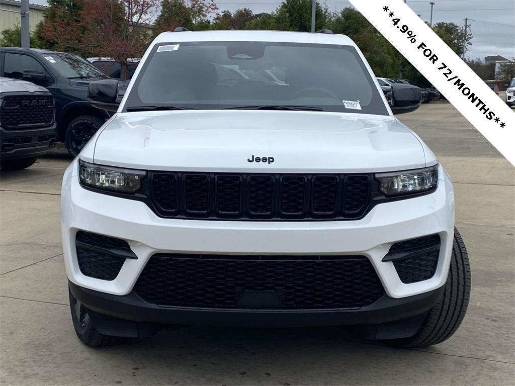new 2025 Jeep Grand Cherokee car, priced at $32,275