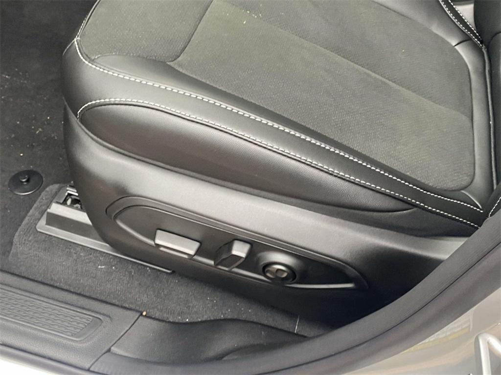 new 2025 Jeep Grand Cherokee car, priced at $31,995