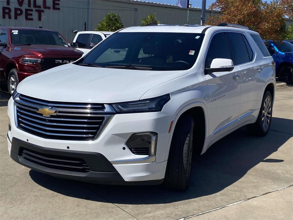 used 2023 Chevrolet Traverse car, priced at $29,195