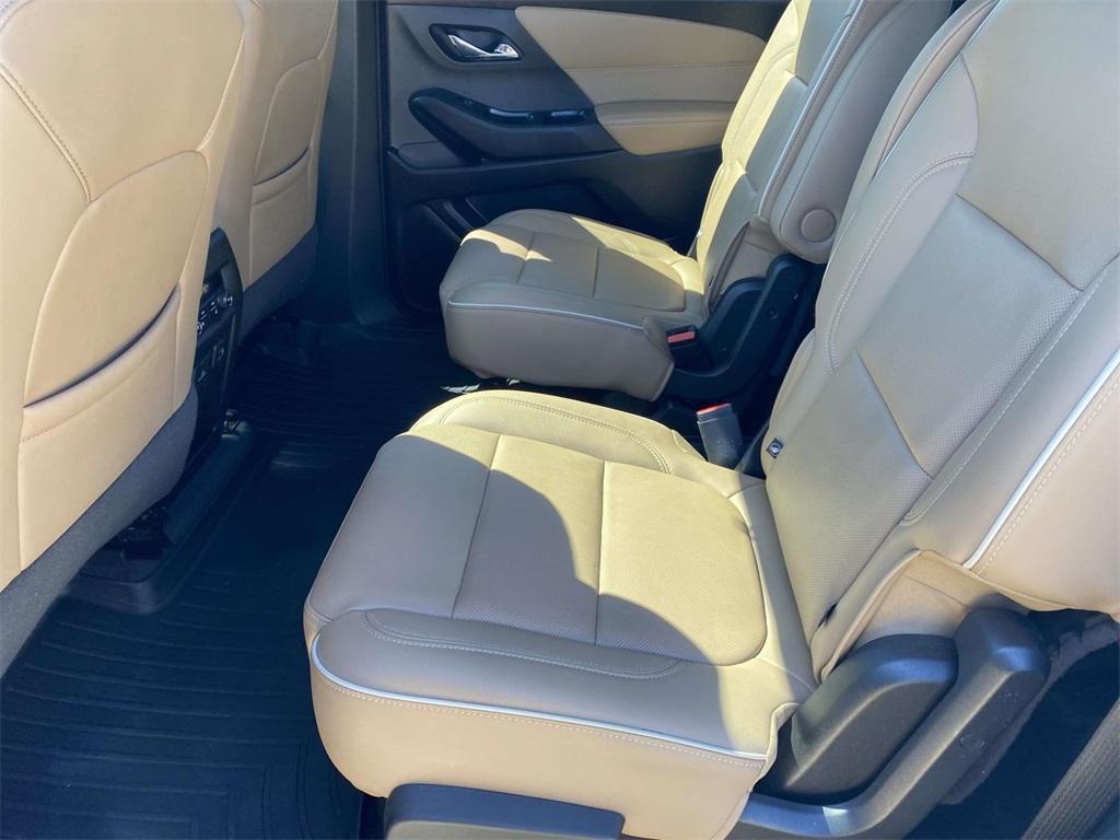 used 2023 Chevrolet Traverse car, priced at $29,195