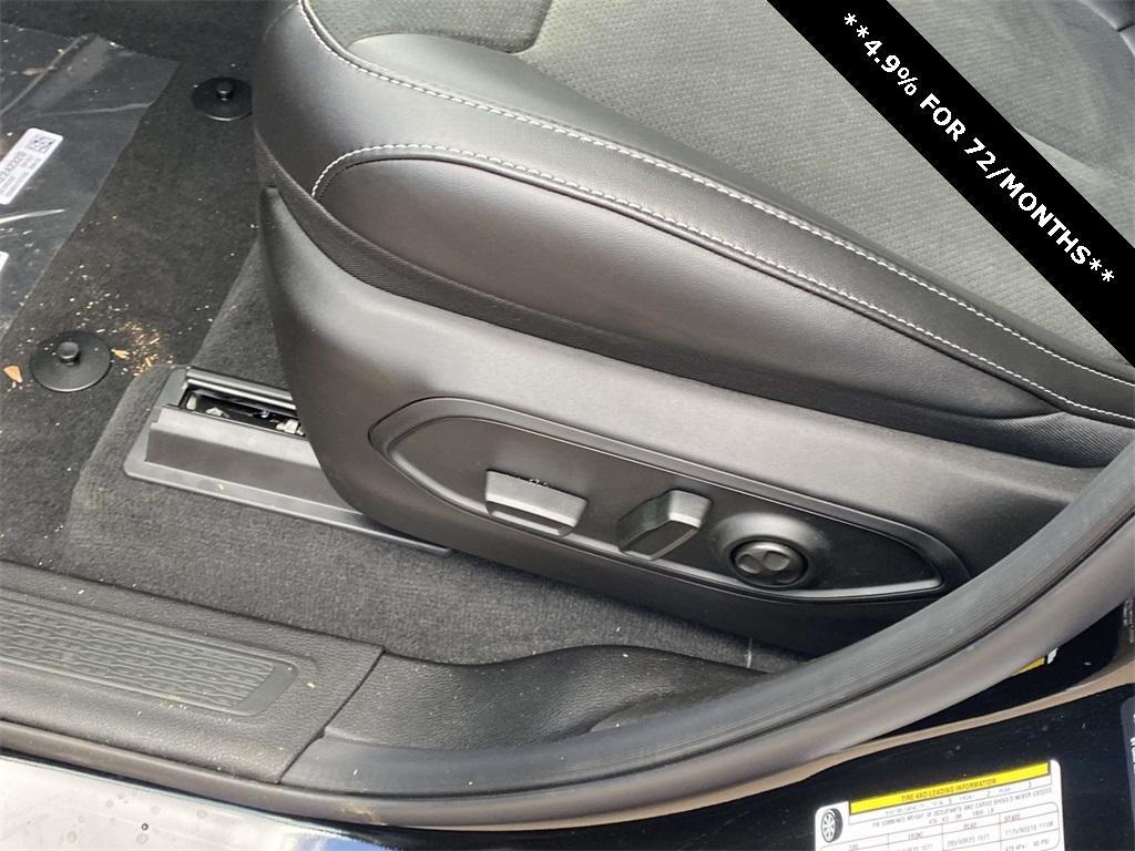 new 2025 Jeep Grand Cherokee car, priced at $32,375