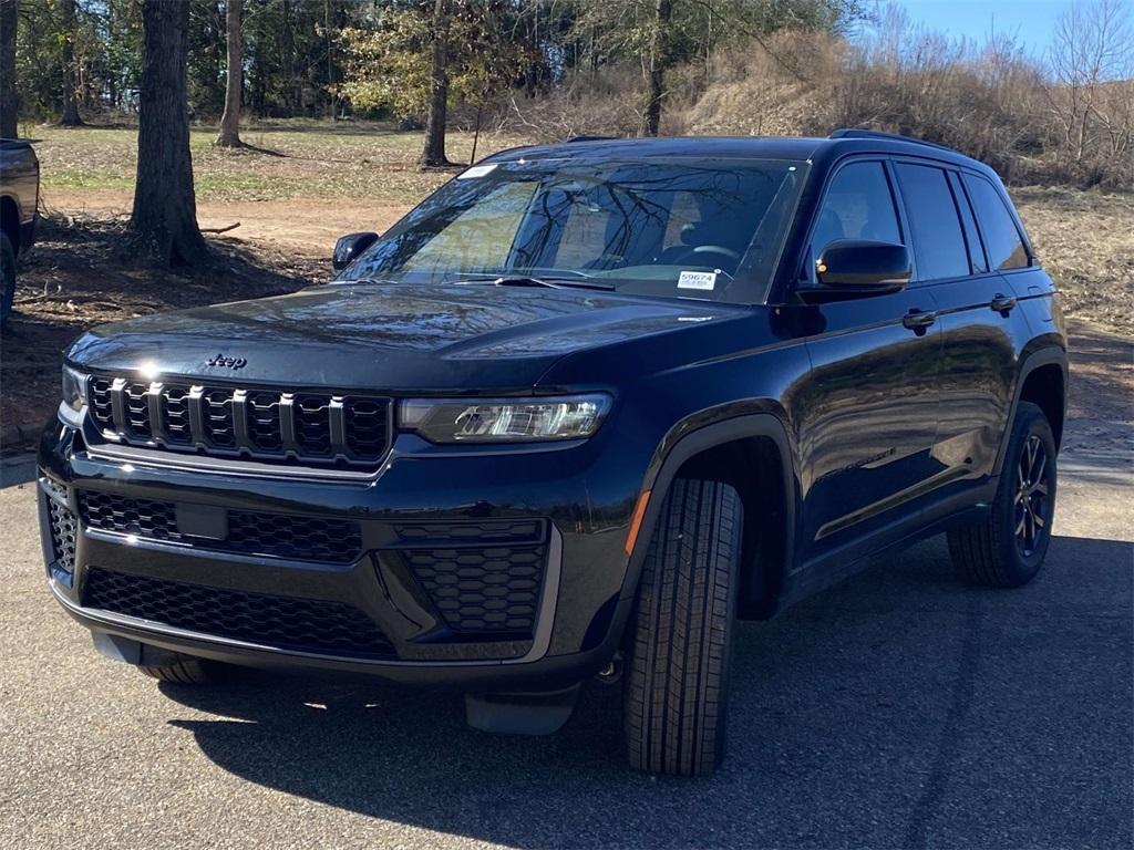 new 2026 Jeep Grand Cherokee car, priced at $40,975