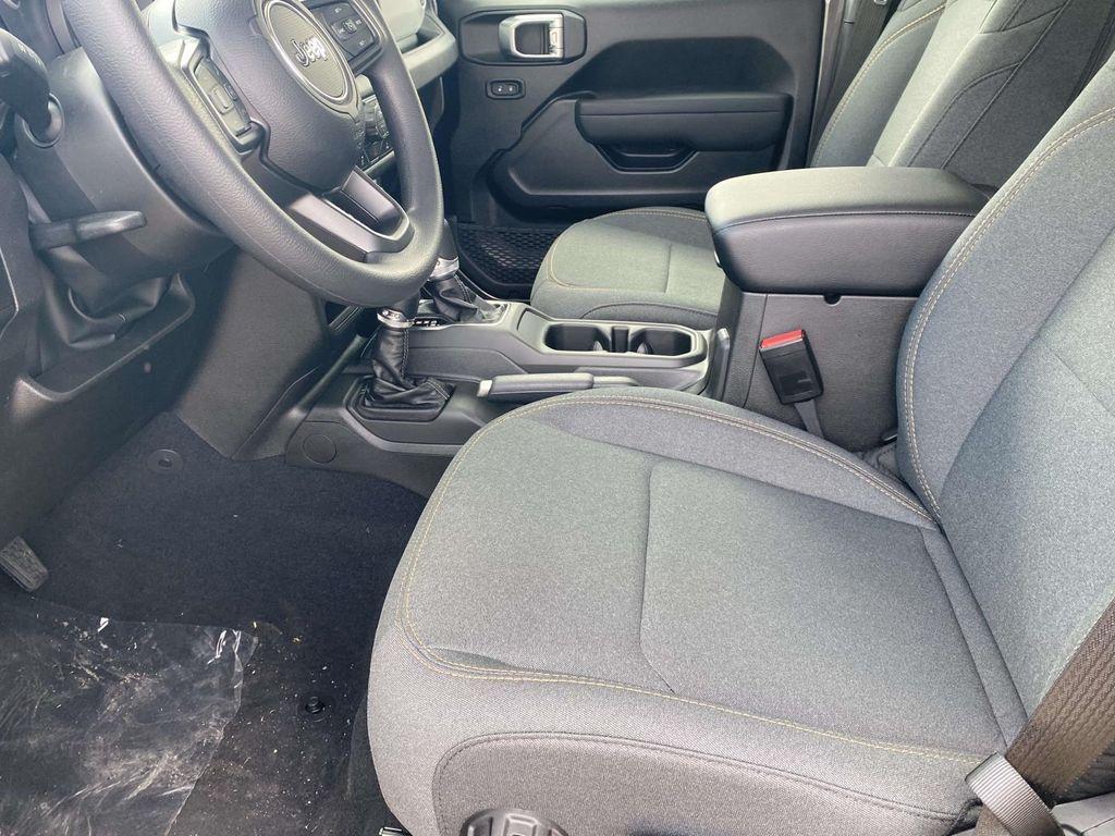 new 2026 Jeep Gladiator car, priced at $39,495