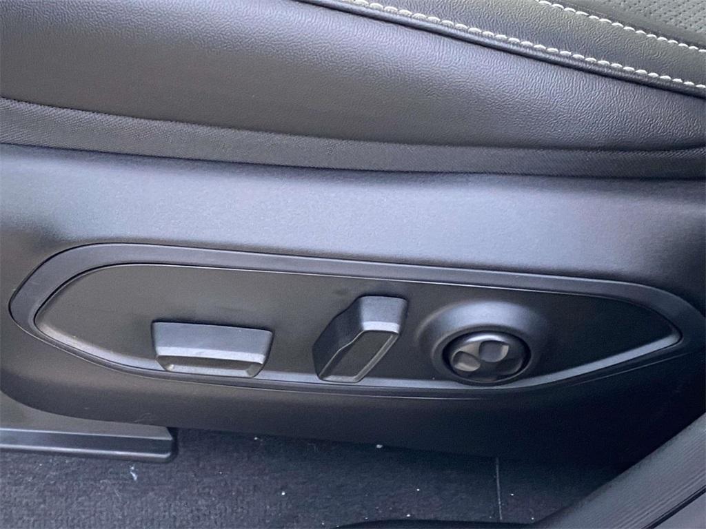 new 2025 Jeep Grand Cherokee car, priced at $34,875