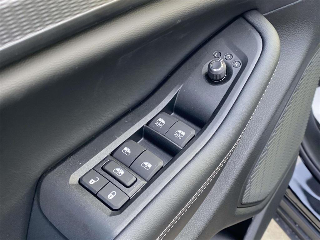 new 2025 Jeep Grand Cherokee car, priced at $34,875