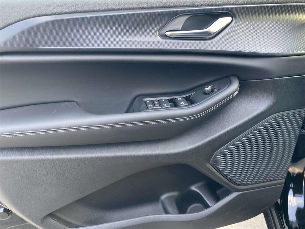 new 2025 Jeep Grand Cherokee car, priced at $34,875