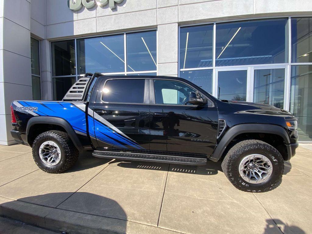 new 2025 Ram 1500 car, priced at $75,995