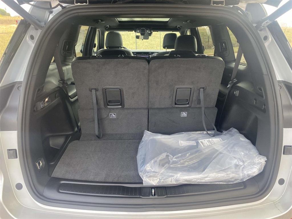 new 2025 Jeep Grand Cherokee L car, priced at $39,935