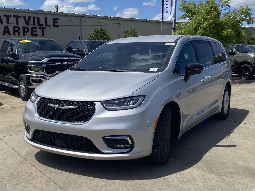 new 2026 Chrysler Pacifica car, priced at $42,725