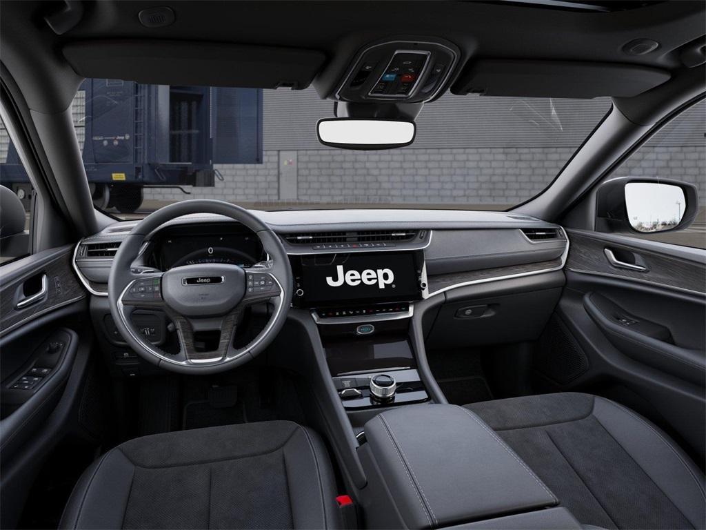 new 2026 Jeep Grand Cherokee car, priced at $41,725