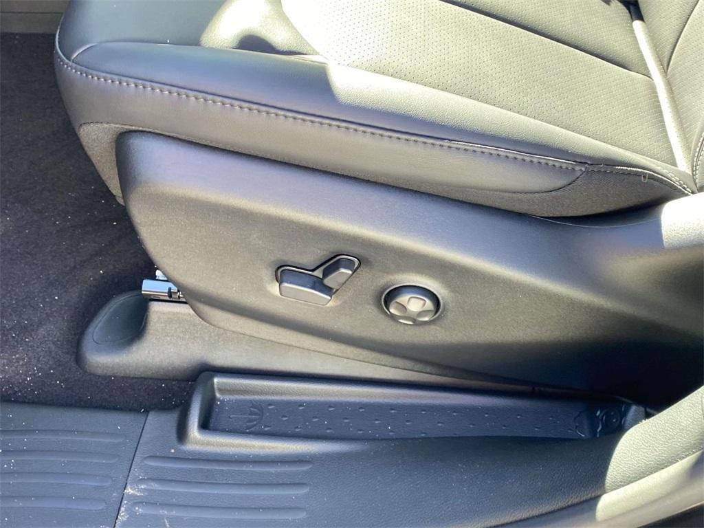 new 2026 Chrysler Pacifica car, priced at $41,665