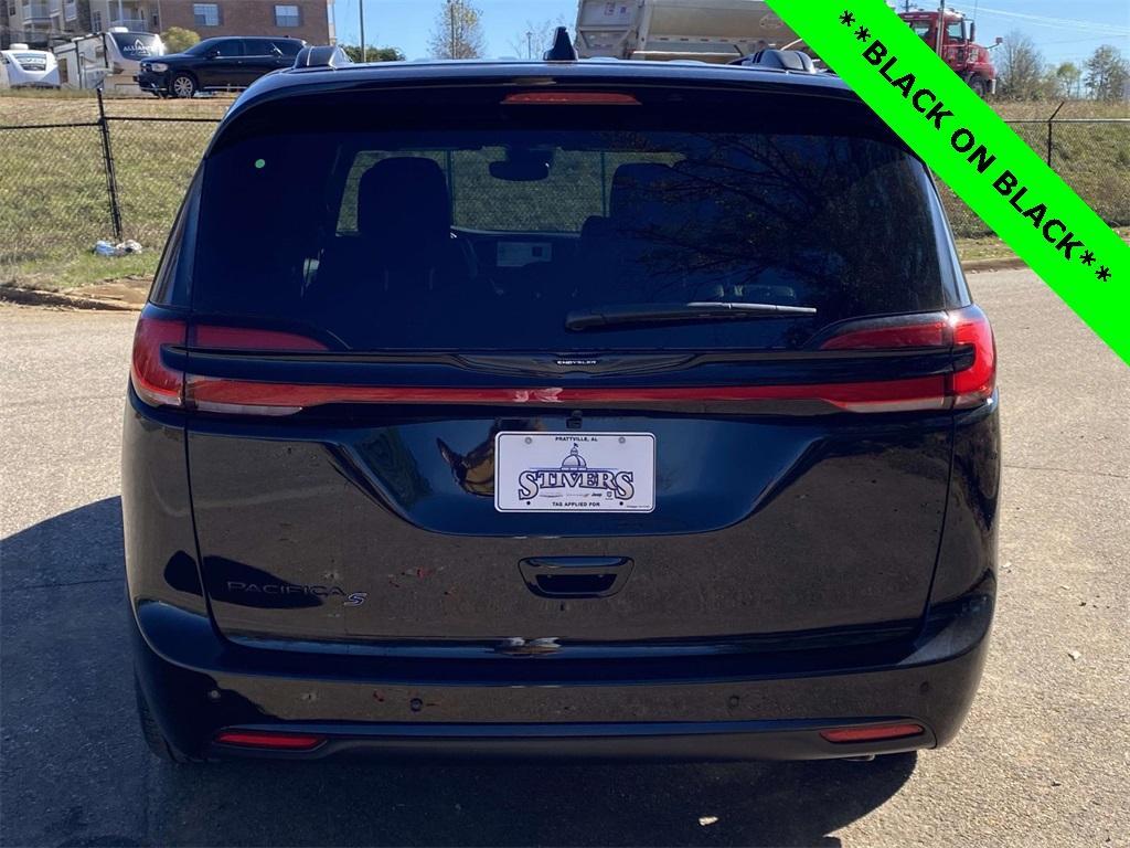 new 2026 Chrysler Pacifica car, priced at $39,999