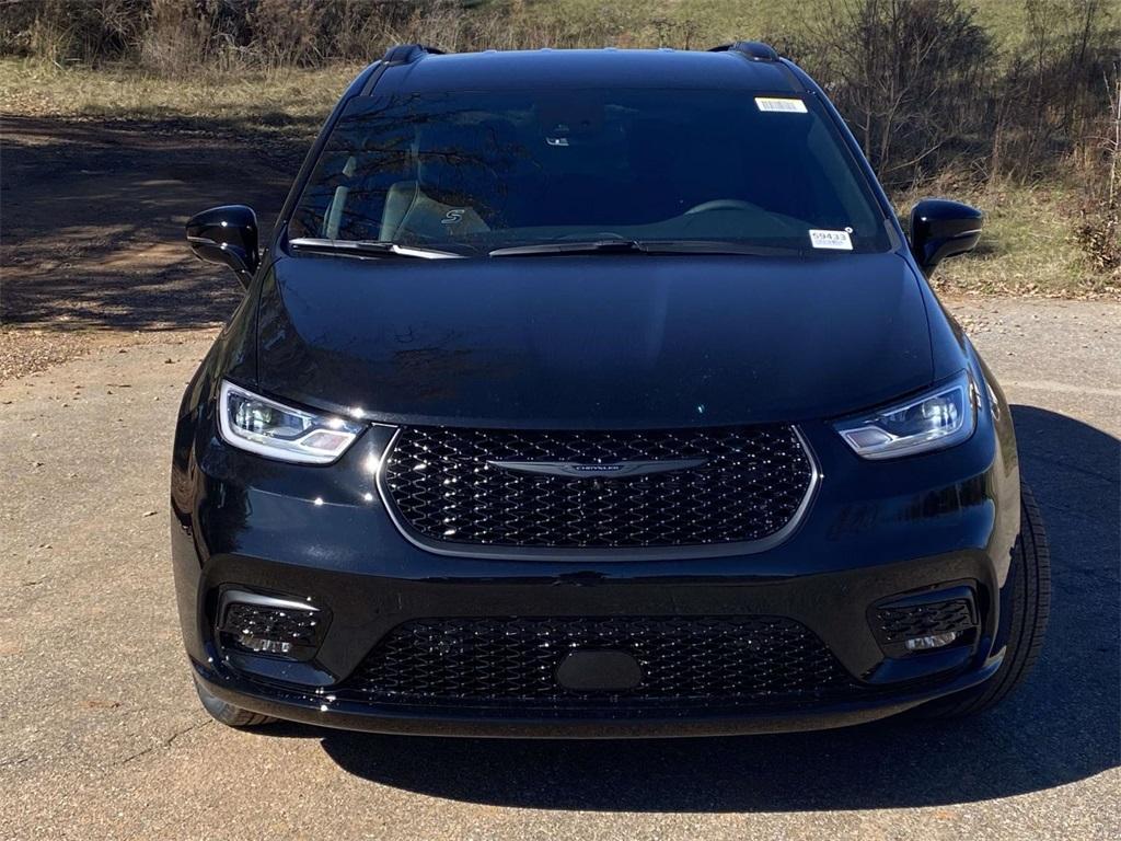 new 2026 Chrysler Pacifica car, priced at $41,665