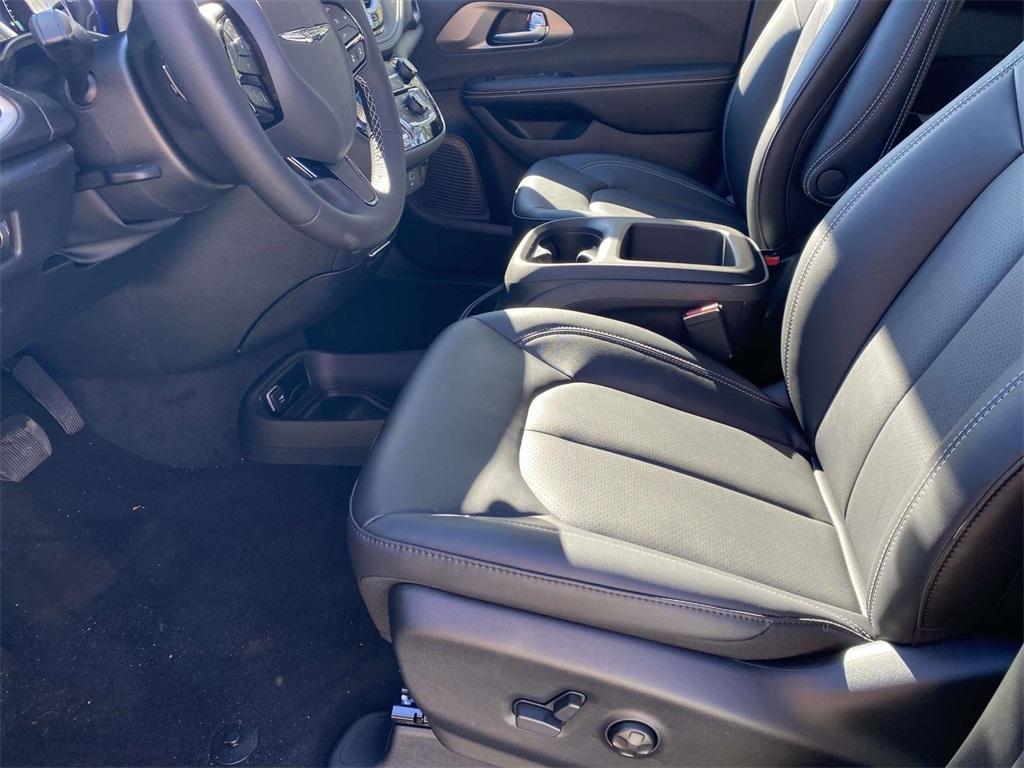 new 2026 Chrysler Pacifica car, priced at $41,665