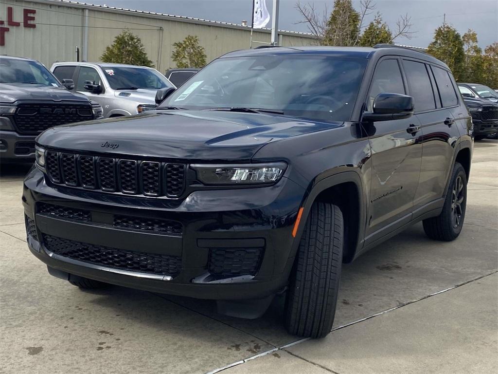 new 2025 Jeep Grand Cherokee L car, priced at $31,999