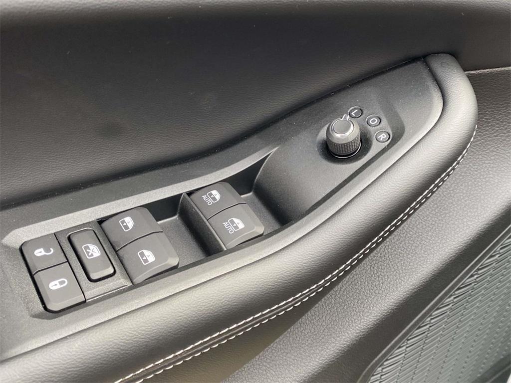 new 2025 Jeep Grand Cherokee L car, priced at $31,999