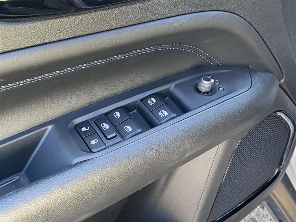 new 2026 Jeep Compass car, priced at $25,495