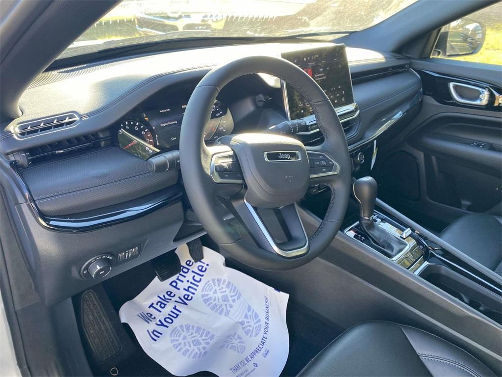 new 2026 Jeep Compass car, priced at $25,495