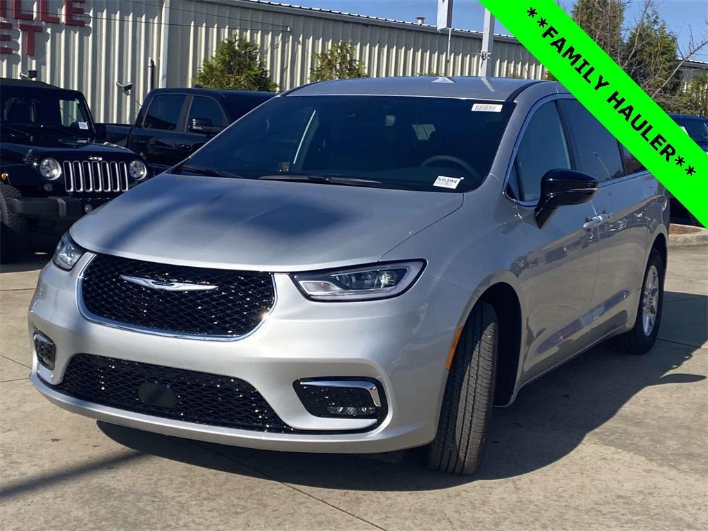 new 2026 Chrysler Pacifica car, priced at $36,999