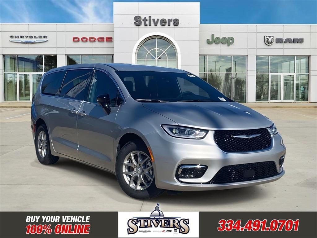 new 2026 Chrysler Pacifica car, priced at $39,435