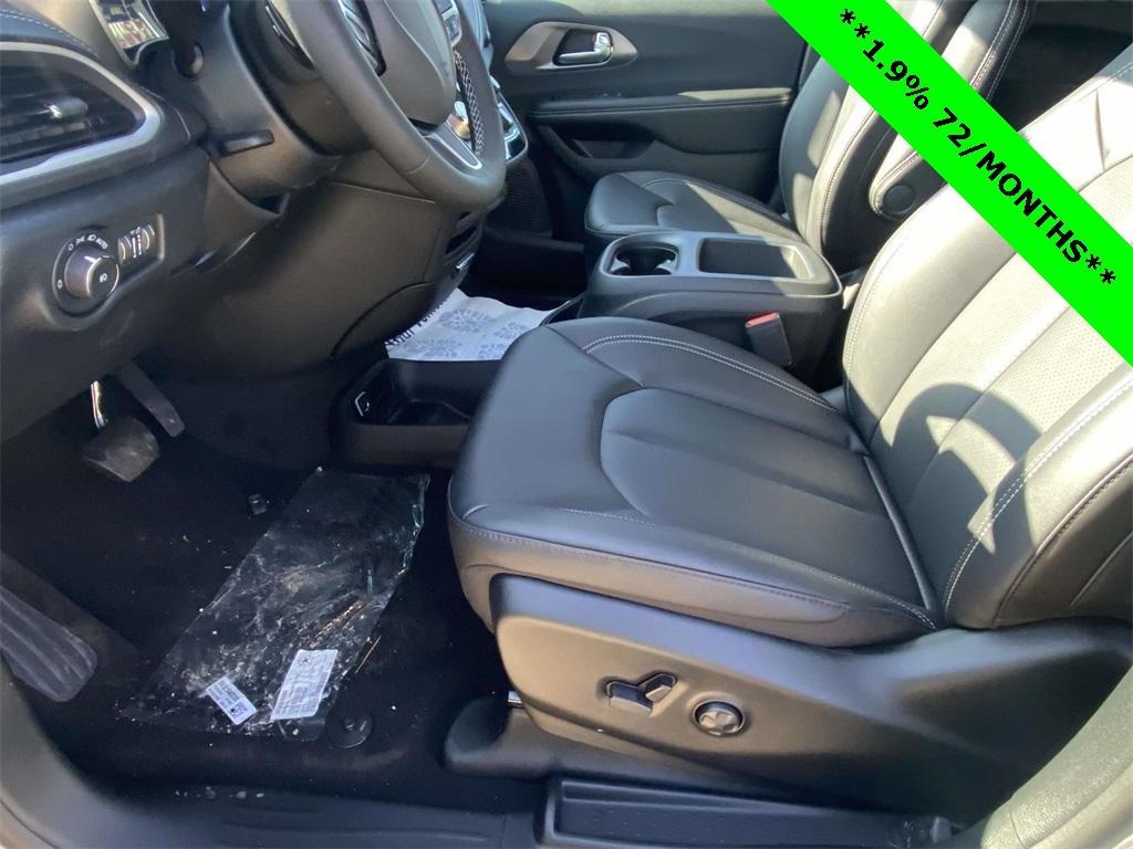 new 2026 Chrysler Pacifica car, priced at $36,935