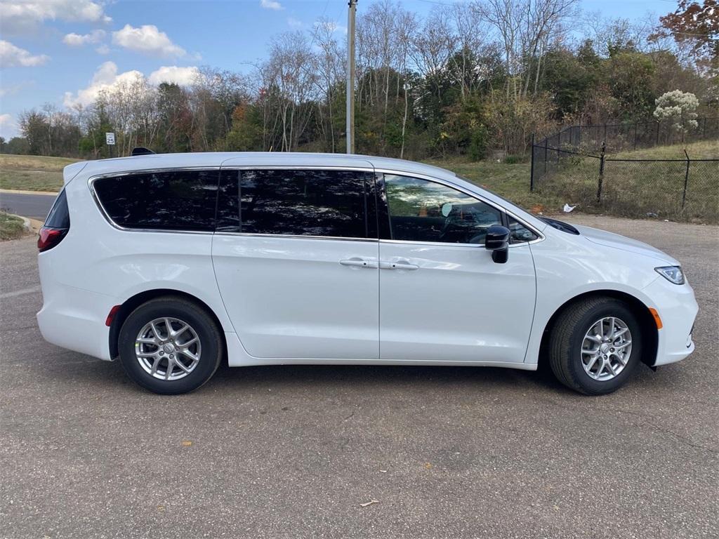 new 2026 Chrysler Pacifica car, priced at $37,999