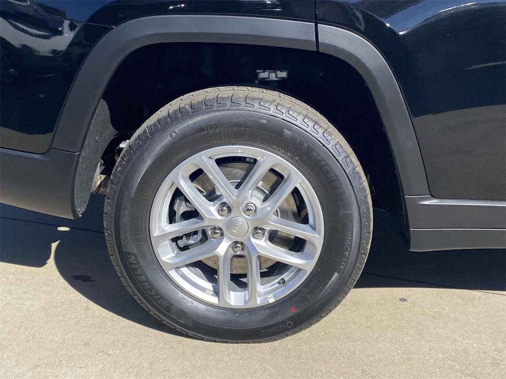 new 2025 Jeep Grand Cherokee L car, priced at $30,495