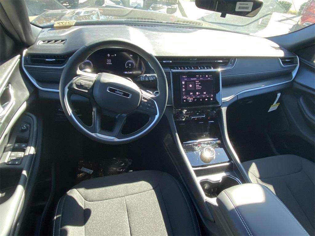 new 2025 Jeep Grand Cherokee L car, priced at $30,495