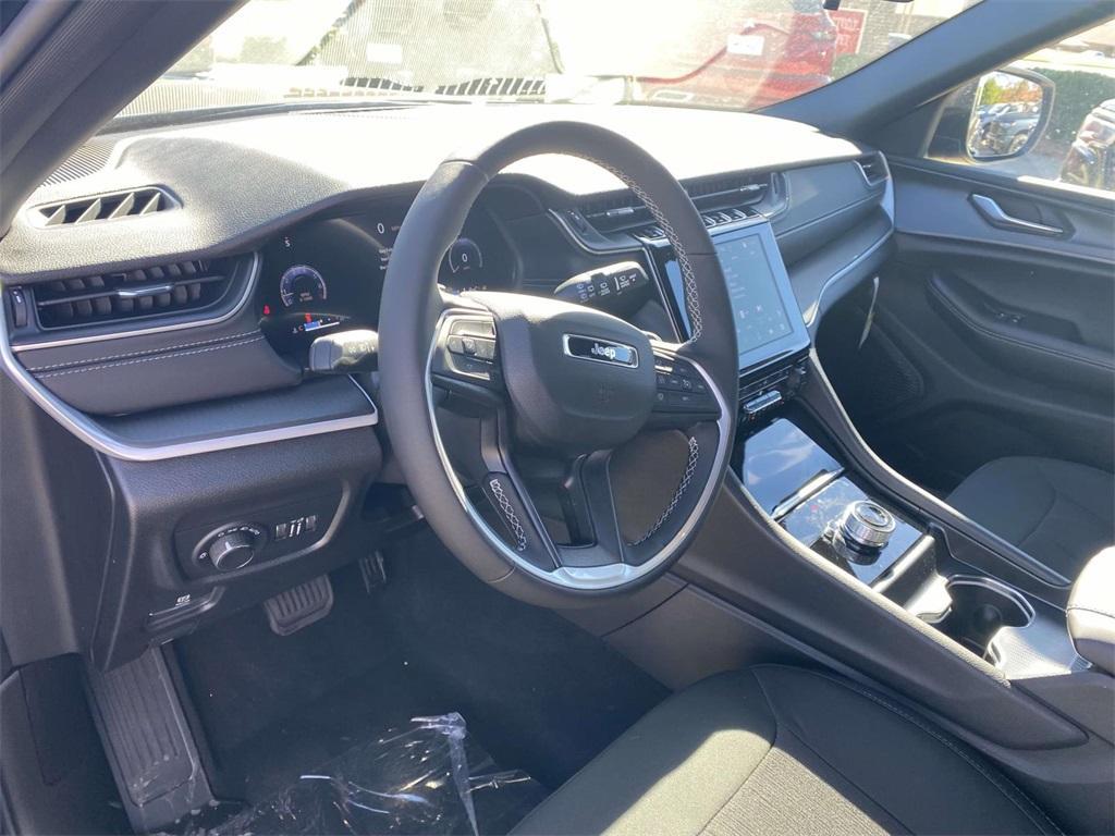 new 2025 Jeep Grand Cherokee L car, priced at $30,495