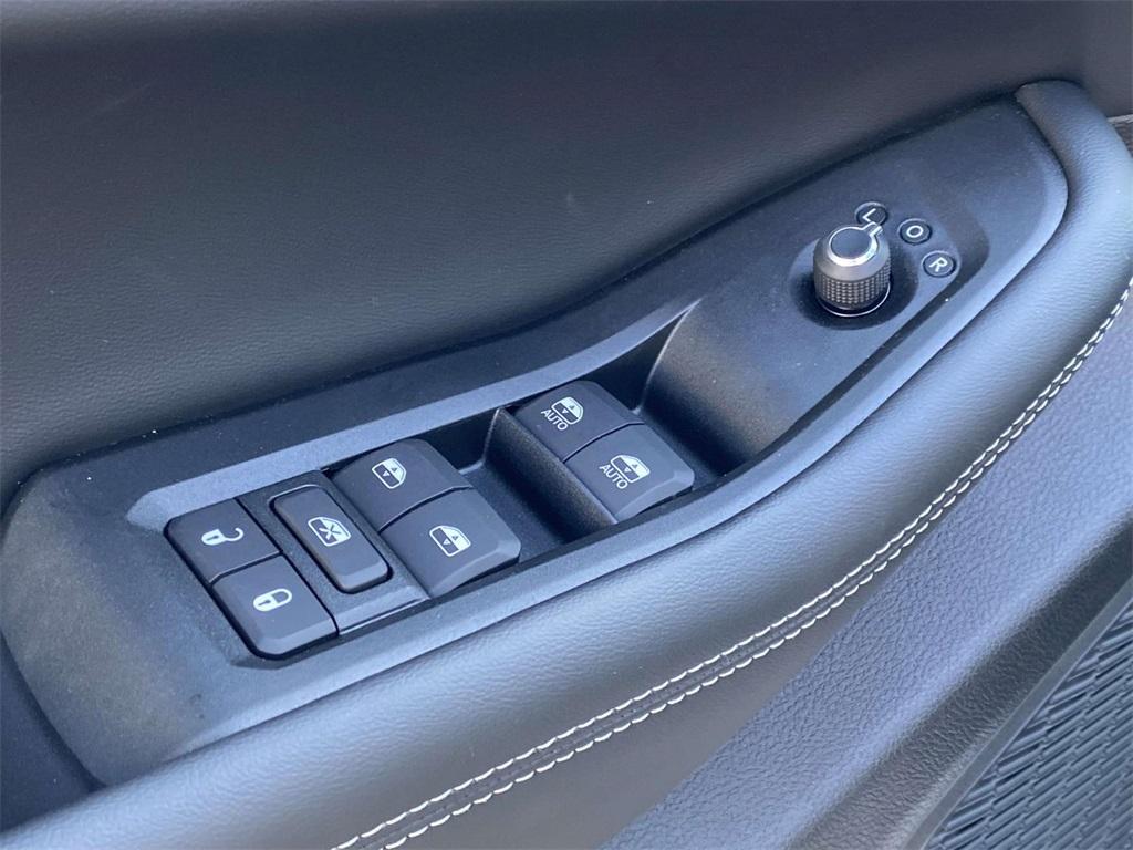 new 2026 Jeep Grand Cherokee car, priced at $39,999