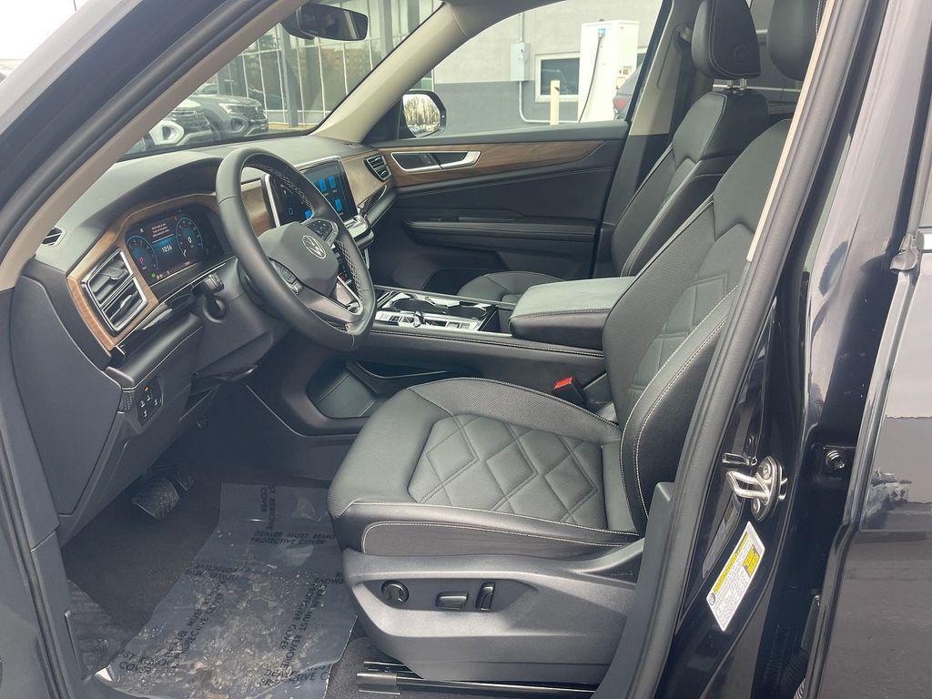 used 2025 Volkswagen Atlas car, priced at $35,991