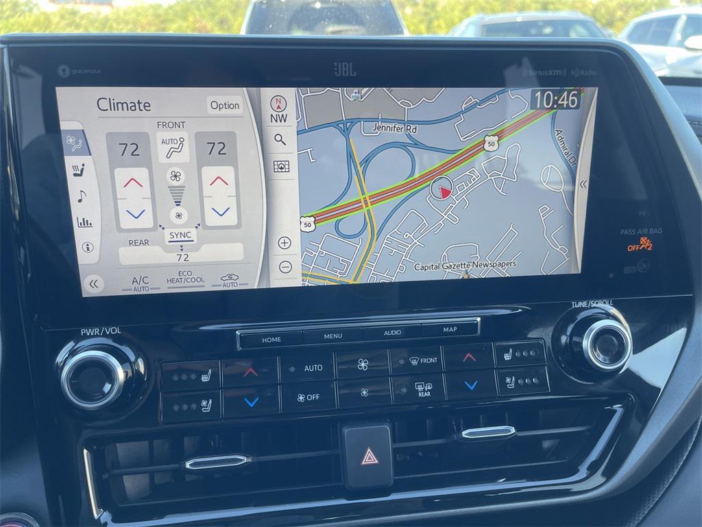 used 2022 Toyota Highlander Hybrid car, priced at $37,994