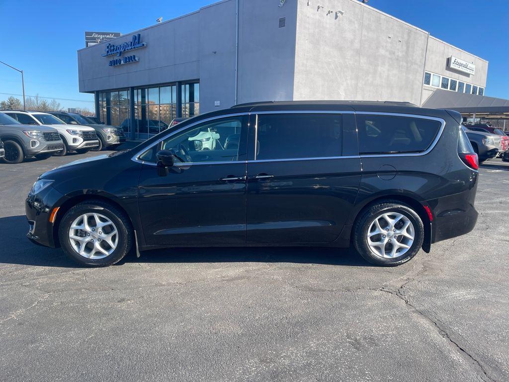 used 2018 Chrysler Pacifica car, priced at $20,990