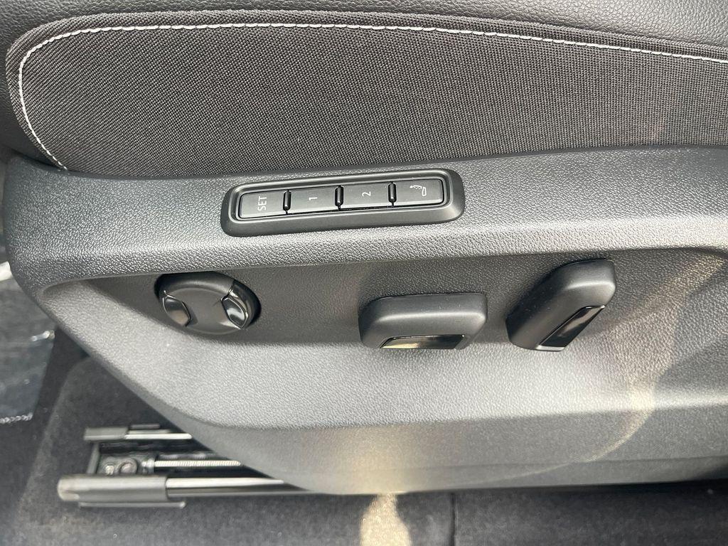 new 2026 Volkswagen Atlas car, priced at $55,312