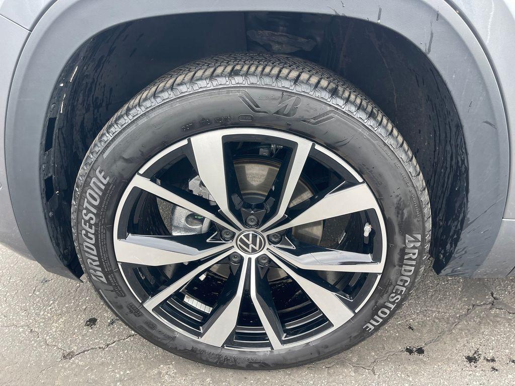 used 2025 Volkswagen Atlas car, priced at $43,491