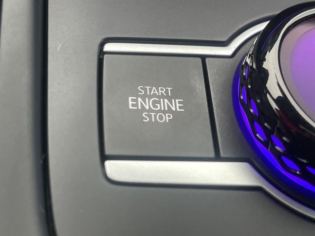 used 2025 Volkswagen Tiguan car, priced at $33,990