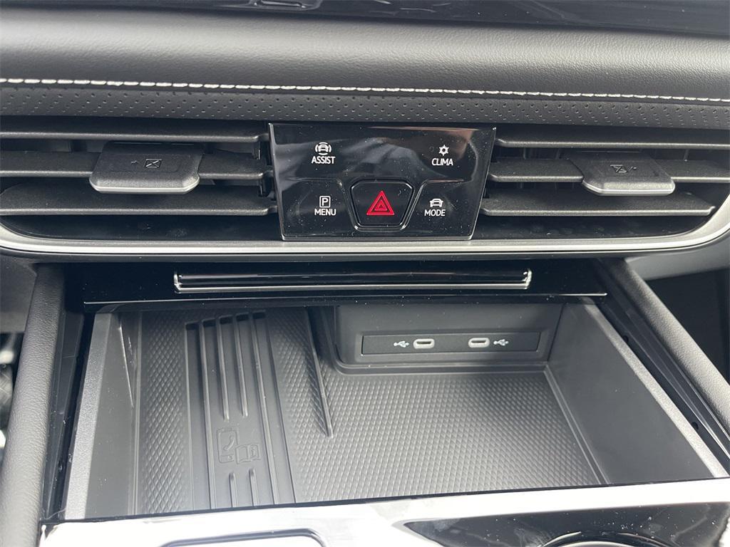 new 2026 Volkswagen Atlas car, priced at $46,258