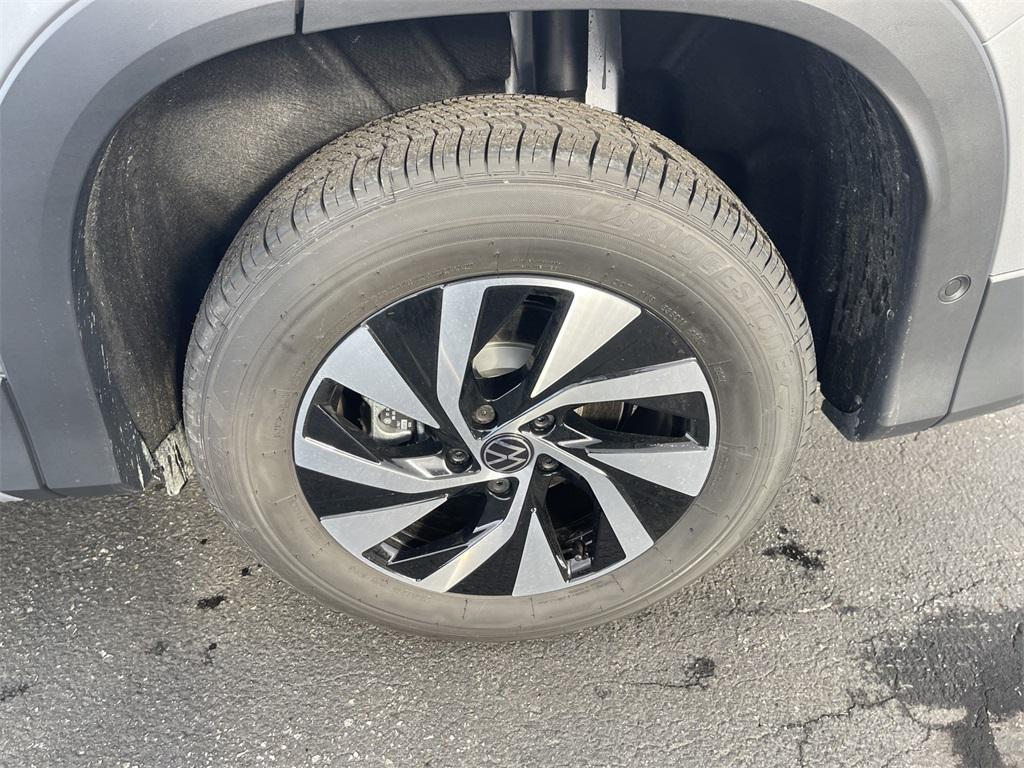 new 2026 Volkswagen Tiguan car, priced at $32,295