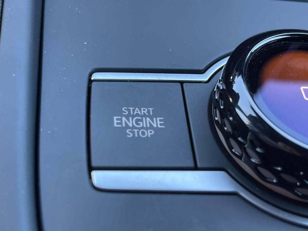 new 2025 Volkswagen Tiguan car, priced at $38,280